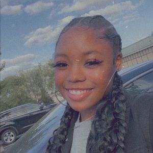 Meet your Posher, Ykeilah